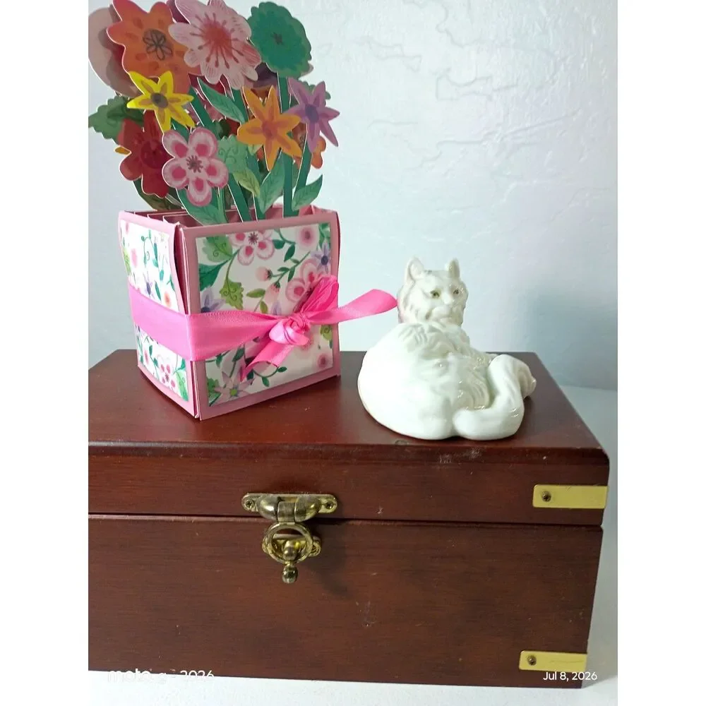 White Porcelain Persian Cat Figurine Japan Mid 20th Century~Vintage~